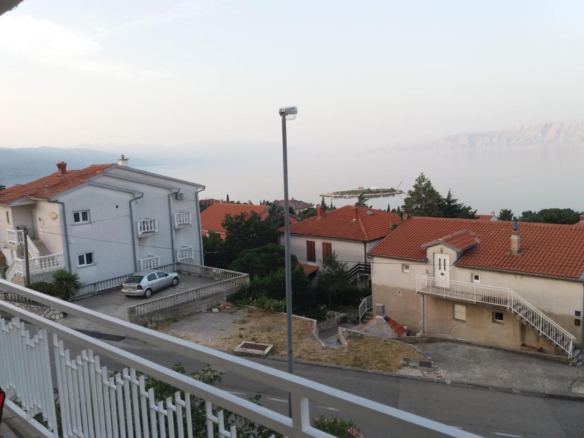 Nina Seaview Apartment Novi Vinodolski Exterior foto