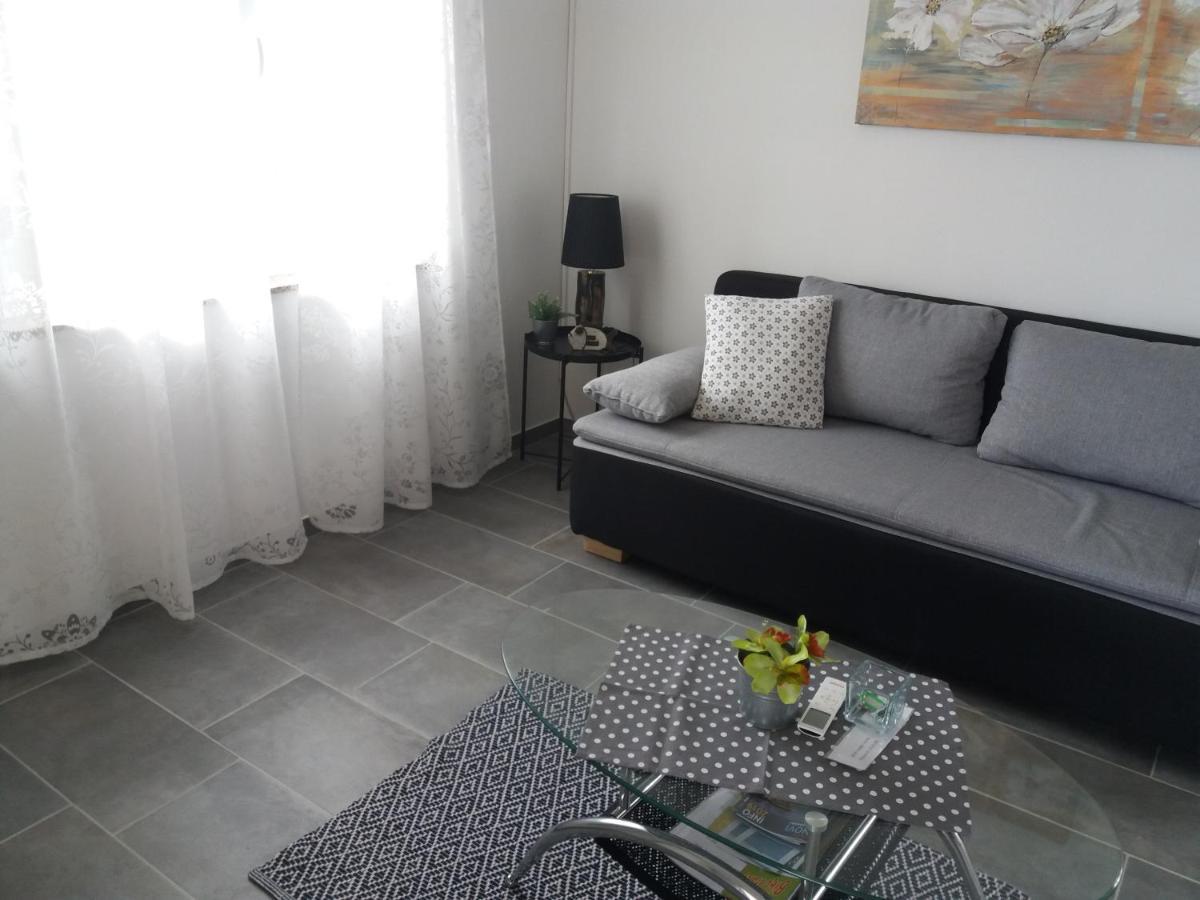 Nina Seaview Apartment Novi Vinodolski Exterior foto